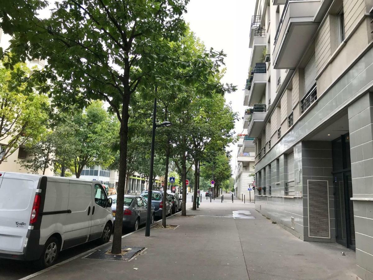 F2 Paris 10Eme Gare Du Nord - Stade De France - Parking Saint-Denis  Kültér fotó